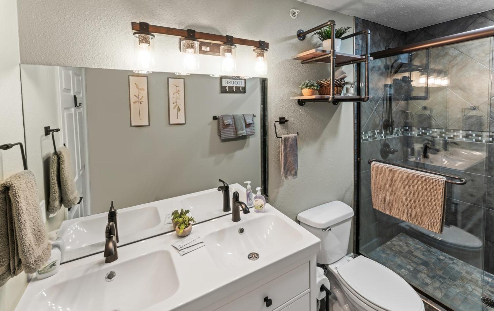 Golf On Site - Walk-In Shower - Jetted Tub - Free Attraction Tickets Included برانسون المظهر الخارجي الصورة